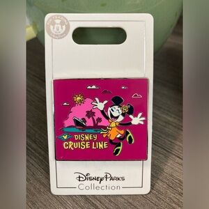Disneys Cruise Line Minnie Mouse Trading Pin.